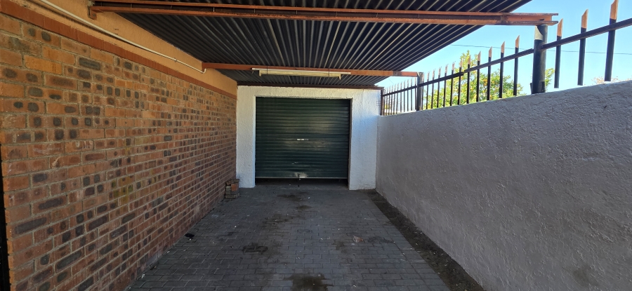 3 Bedroom Property for Sale in Floors Northern Cape